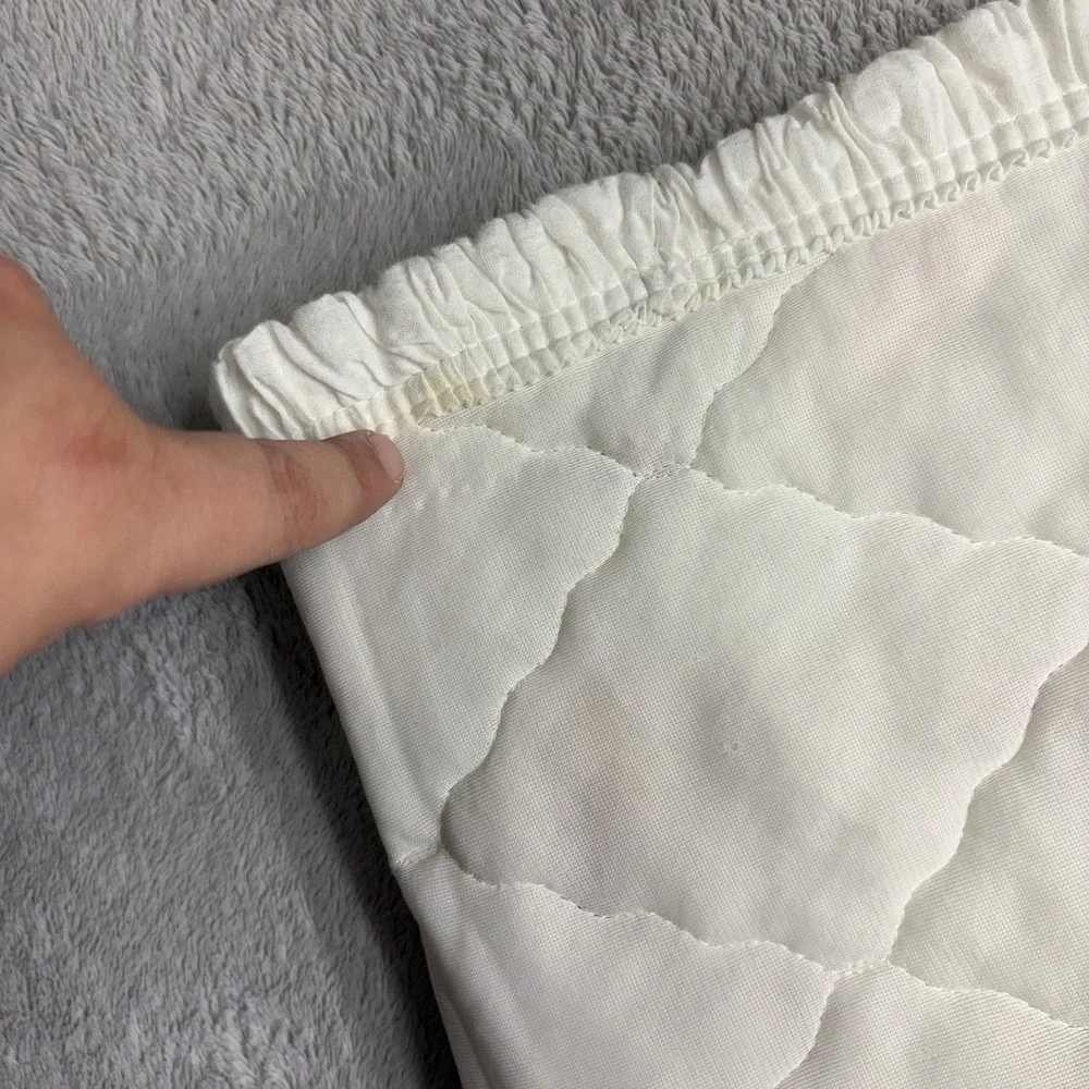 Sears Vintage Winnie the Pooh Baby Crib Quilt Blanket White Ruffles Tigger